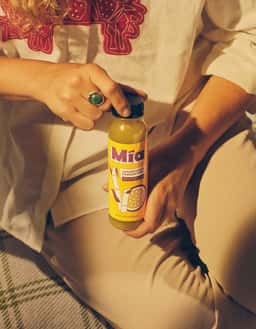 Packaging and Brand Identity for Mía Sugarcane Juice - thumbnail 12