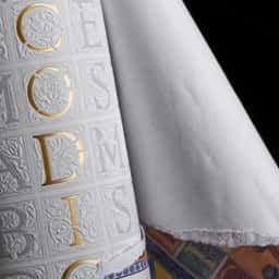 Wine Packaging for Códice - thumbnail 1