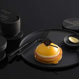 Brand identity and packaging system for a luxury pâtisserie - thumbnail 1