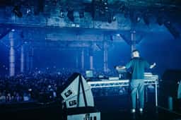 Seasonal Campaign and Visual System for the Warehouse Project - thumbnail 8