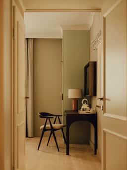 Brand revitalization for a historic hotel  - thumbnail 7