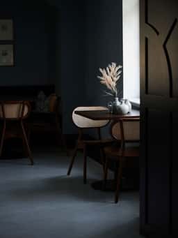 Brand identity and wayfinding for a boutique hotel  - thumbnail 3