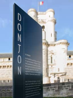 Wayfinding System for Château De Vincennes - thumbnail 4