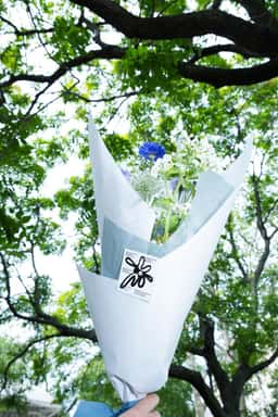 Copywriting, design and signage for a flower business  - thumbnail 5