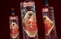Wine Packaging for the Orange Republic - thumbnail 5