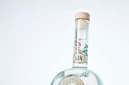 Packaging Design for Matraz Gin - thumbnail 6