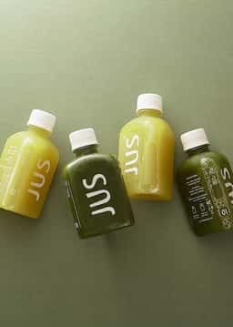 Brand identity and packaging for a cold-pressed juice pioneer  - thumbnail 9