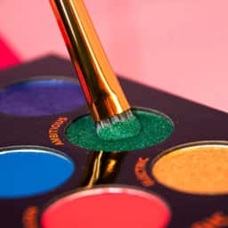 Packaging for Luna Magic Cosmetics - thumbnail 7