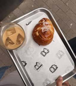 Visual Identity for a Neighborhood Bakery - thumbnail 8