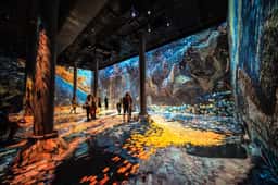 AI Data Sculpture Installation for Dior J’Adore L’Or - thumbnail 2