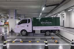 Brand Identity for the Hyundai Department Store - thumbnail 5