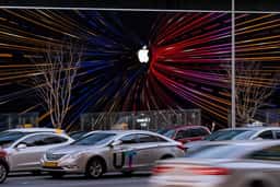 Store Opening Identity for Apple Gangnam - thumbnail 2