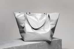 Limited-Edition Carrier Bag for Gruppe Magazine - thumbnail 4