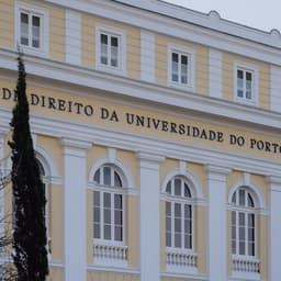 Lettering Signage For Faculdade De Direito cover image