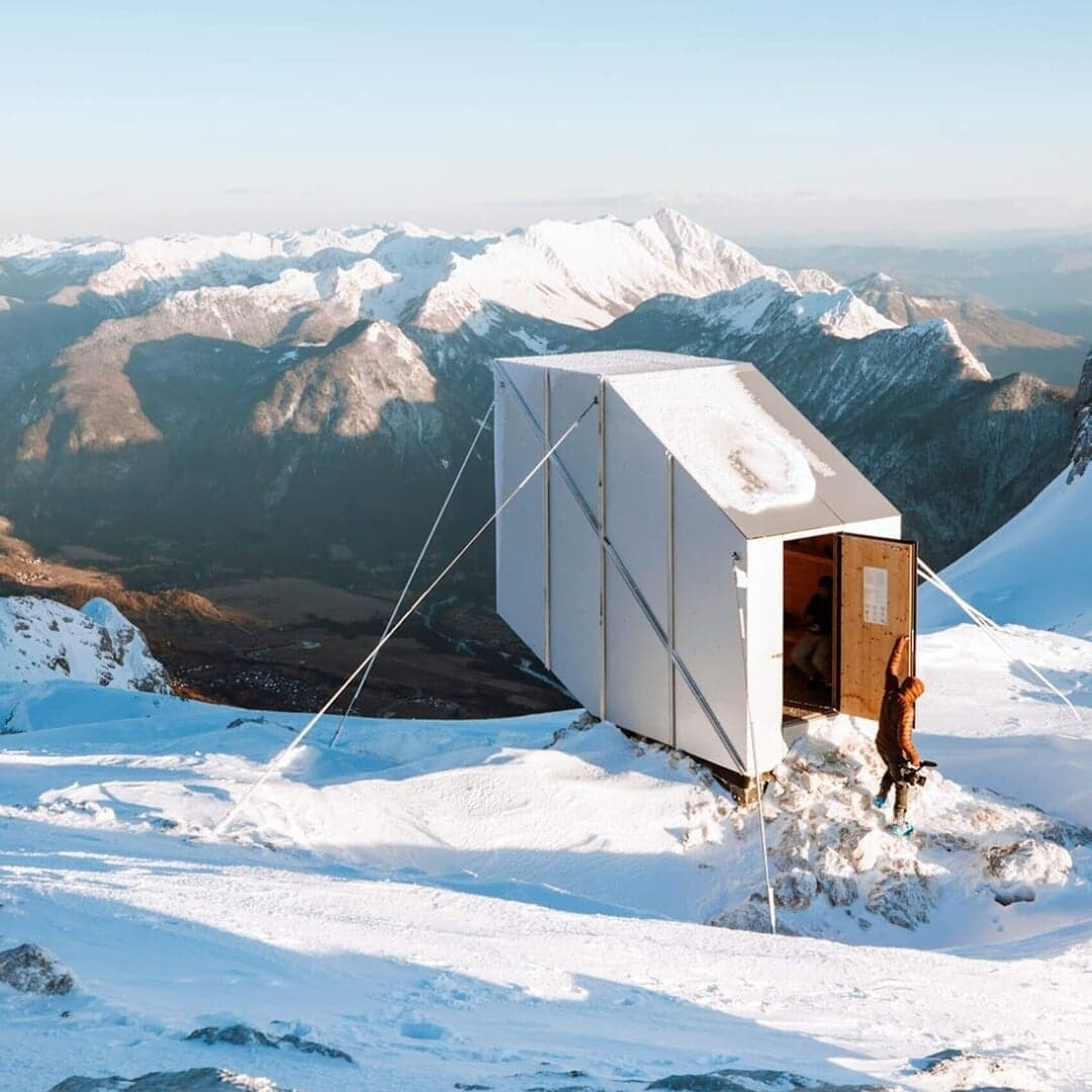 Brand Identity For Wildist Online Photography Platform