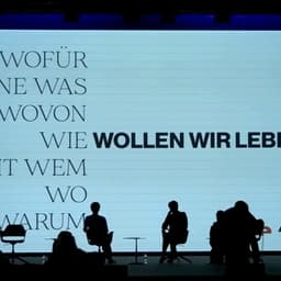 Campaign For Arte Tv Documentary Series Wie Wollen Wir Leben cover image