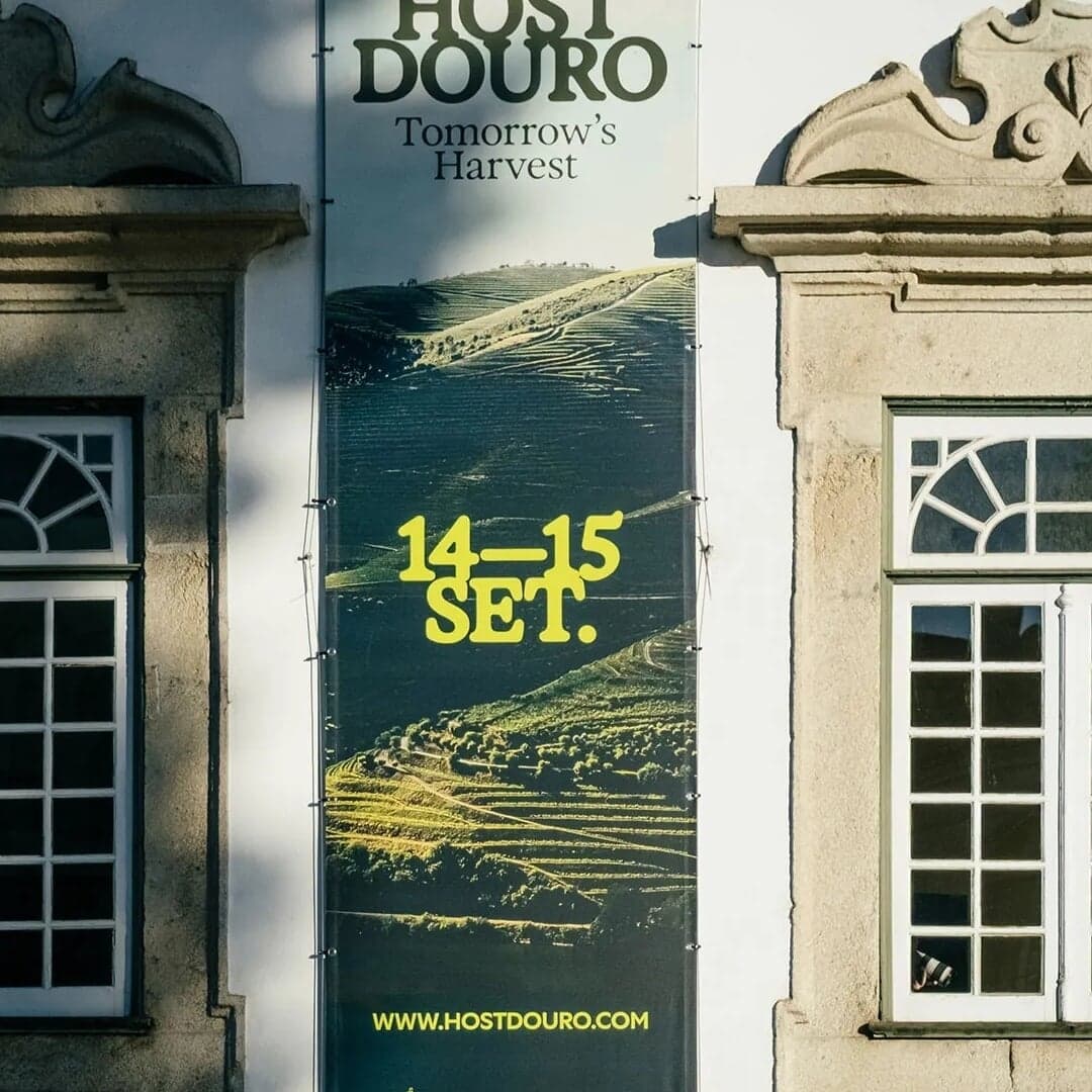 Host Douro