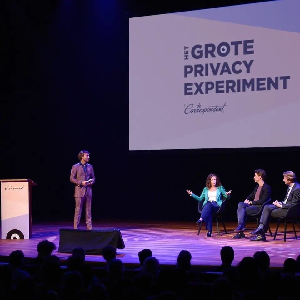 Event Identity And Art Direction For De Correspondent Festival Of Progress