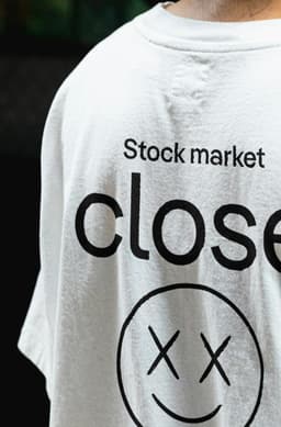 Brand Identity For Shares Investment Platform - thumbnail 4
