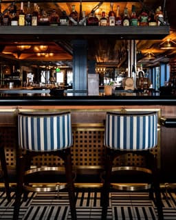 Restaurant Branding For Louie's By The Bay - thumbnail 8