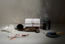 Brand Identity And Packaging For A Sustainable Palo Santo Brand - thumbnail 2
