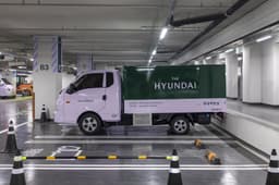 Brand Identity for the Hyundai Department Store - thumbnail 5