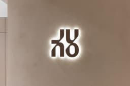 Brand Identity for Juno Hair's Global Expansion - thumbnail 4