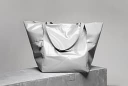 Limited-Edition Carrier Bag for Gruppe Magazine - thumbnail 4