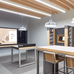 Retail Experience Design for Verizon Express cover image
