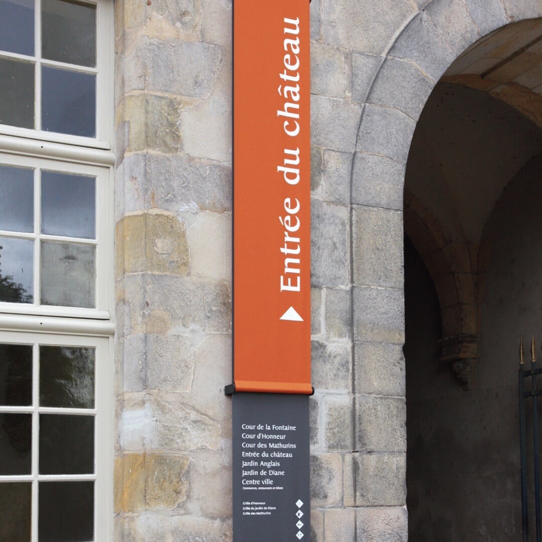 Exterior Signage Design for Château De Fontainebleau