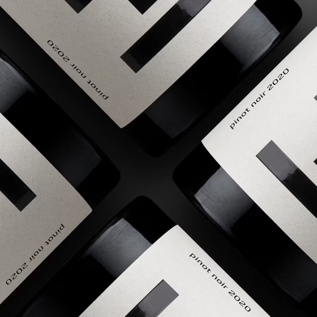 Brand Identity and Packaging for a Non-Alcoholic Wine