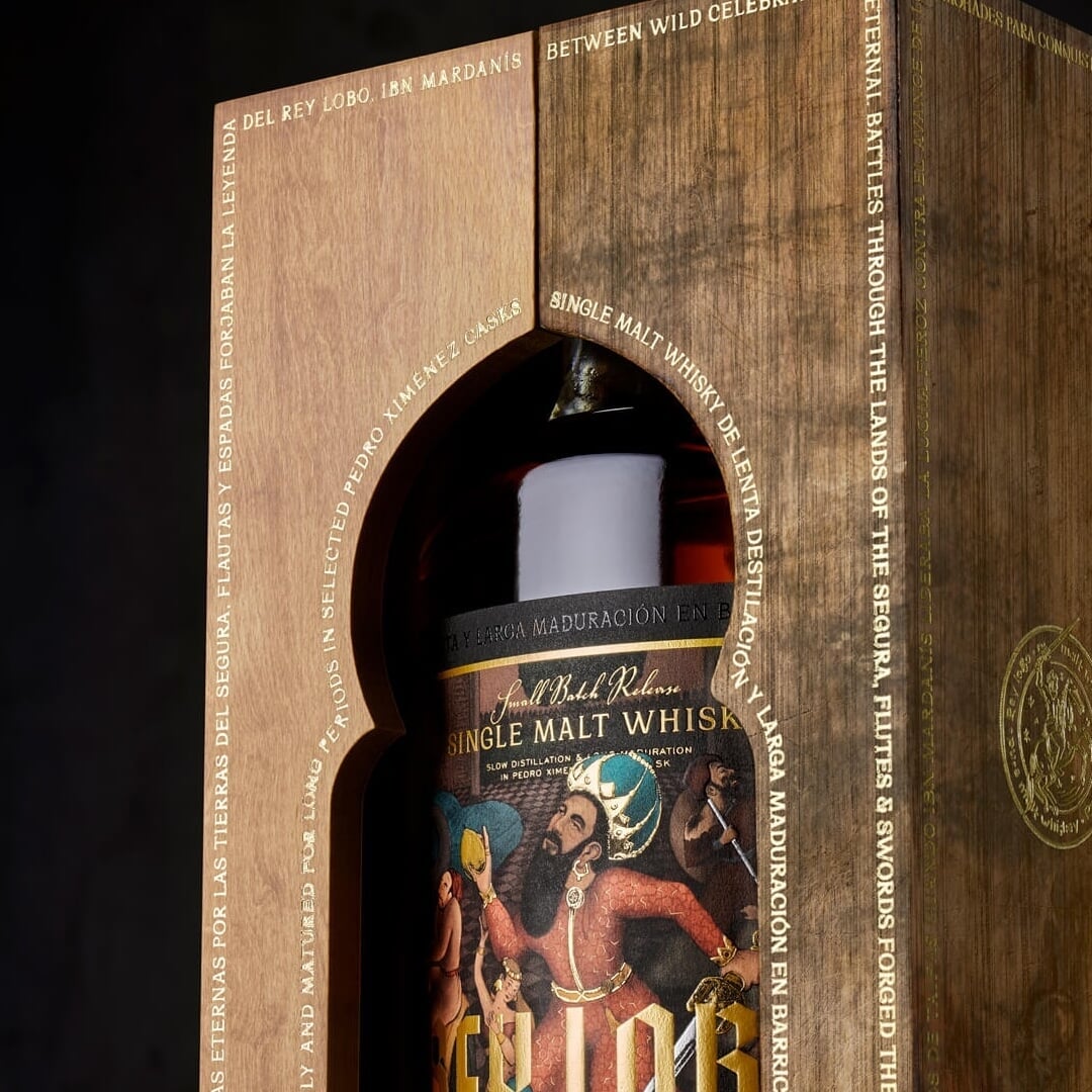 Packaging Design for Rey Lobo Whiskey