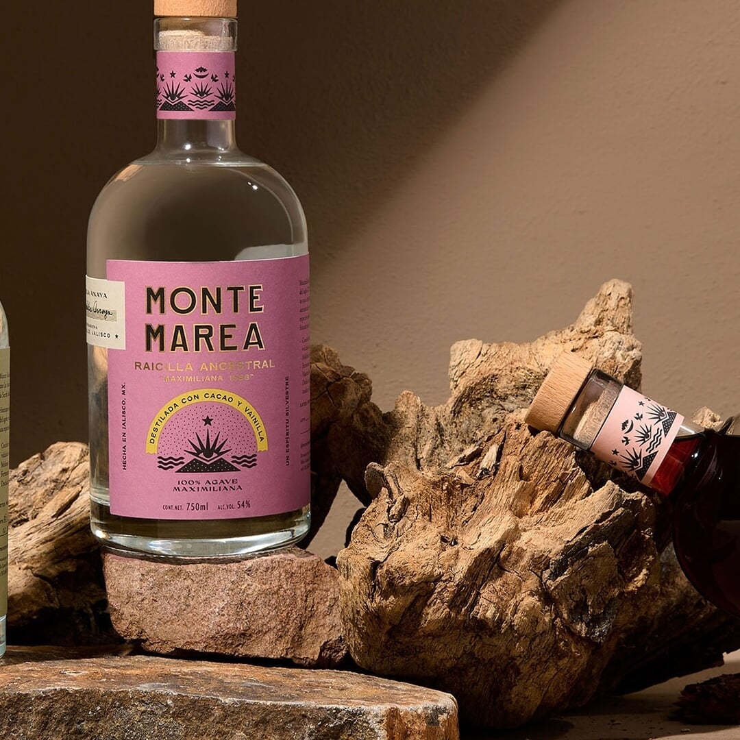 Brand identity and packaging for a woman-founded raicilla brand 