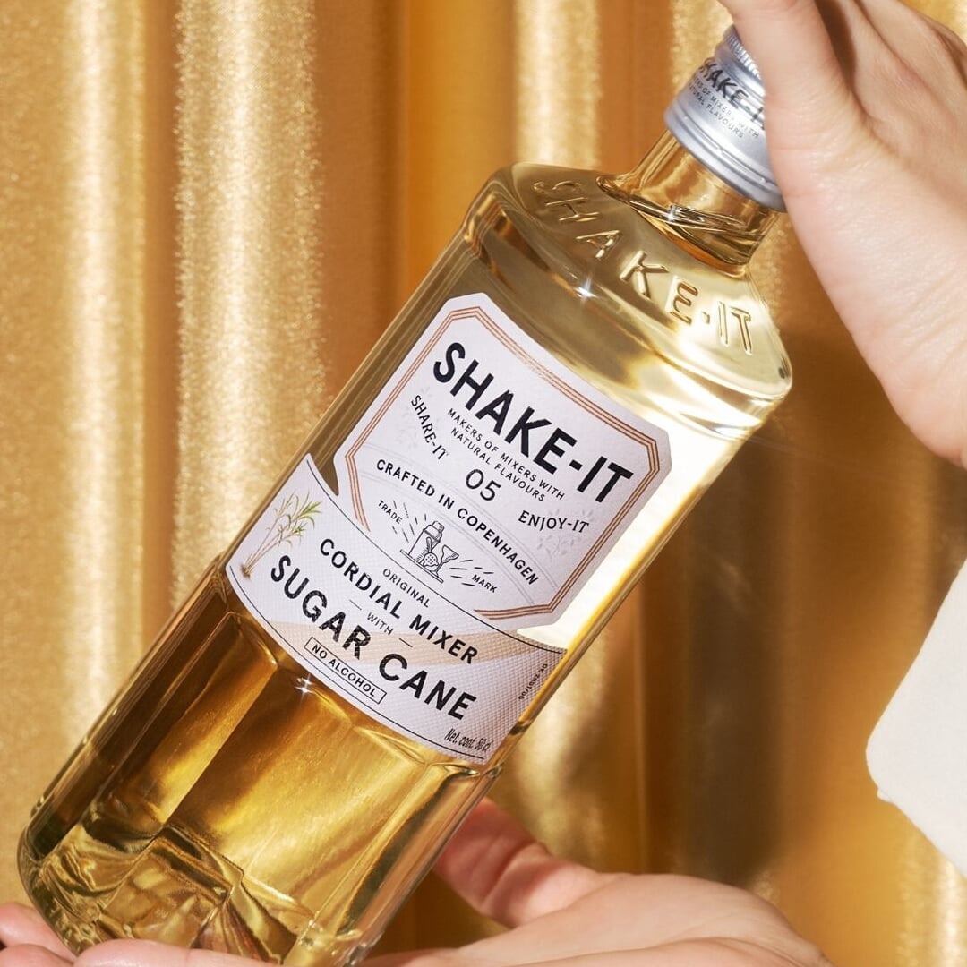 Packaging and Identity for Shake-It Cordials