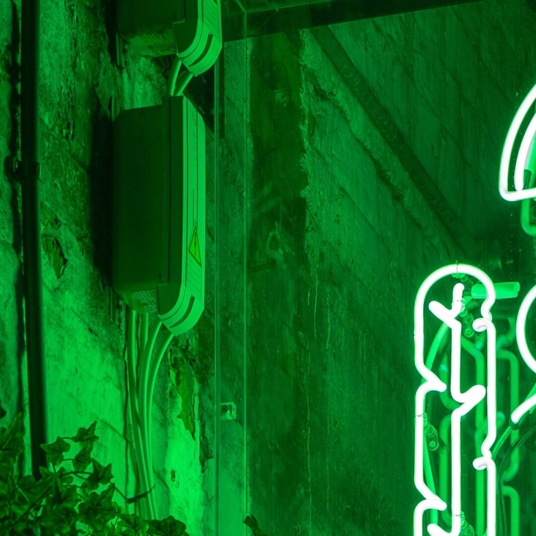 Visual Identity and Website for a Beer and Pizza Bar