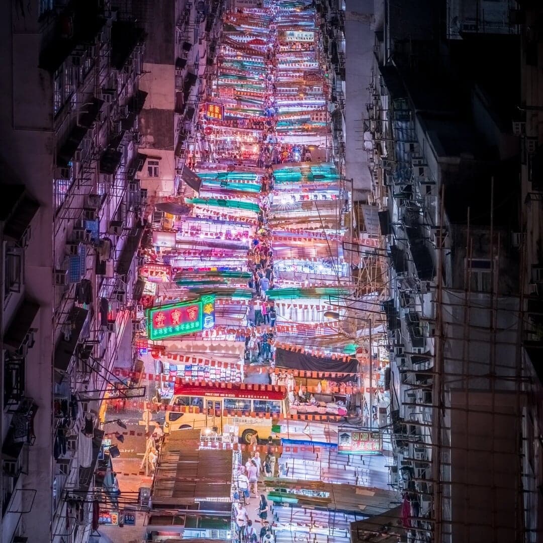 Audio-visual Exploration For Ultraviolet Break Of Day